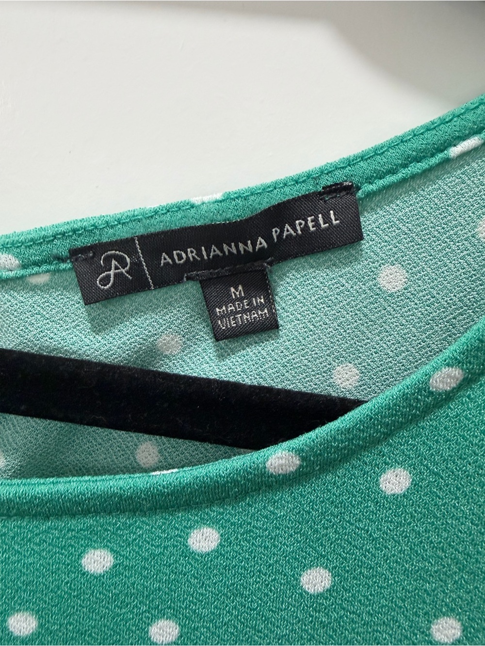 Adrianna Papell Preppy Retro Lightweight Green Polka Dot Short Sleeve Blouse - Picture 5 of 5